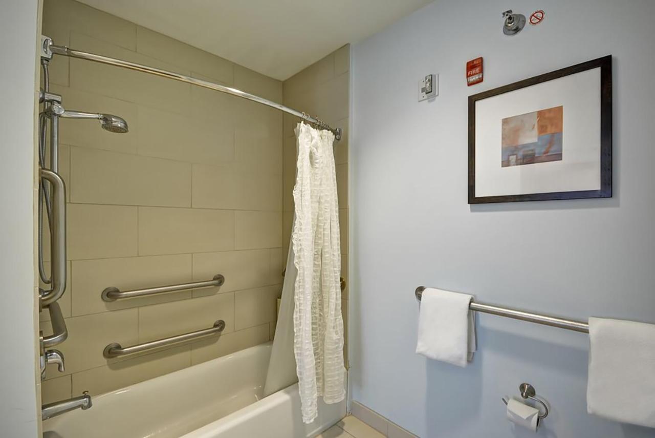 Hyatt House Naperville/Warrenville Exterior photo